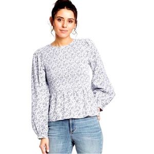 Universal Thread Blue and White Floral Top